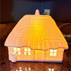 Belleek Cottage Night Light